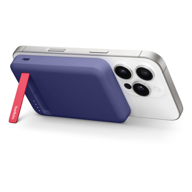 Belkin BoostCharge Pro Magnetic Power Bank 5K - Deep Purple
